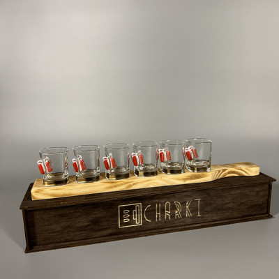 Набір чарок “Подаруночки” у дерев'яному пакуванні з шотницею